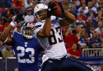 EAST RUTHERFORD, NJ - NOVEMBER 08:  Vincent Jackson #83 of the San Diego Chargers makes a touchdown catch under pressure from Corey Webster #23 of the the New York Giants on November 8, 2009 at Giants Stadium in East Rutherford, New Jersey.  (Photo by Chris McGrath/Getty Images)