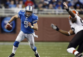 DETROIT, MI - NOVEMBER 22: Matthew Stafford #9 of the Detroit Lions runs with the football against the Cleveland Browns at Ford Field on November 22, 2009 in Detroit, Michigan. The Lions came from behind to defeat the Browns 38-37. (Photo by Joe Robbins/Getty Images)