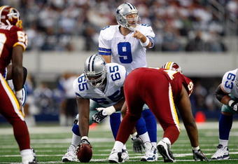 ARLINGTON, TX - NOVEMBER 22:  Quarterback Tony Romo #9 of the Dallas Cowboys at Cowboys Stadium on November 22, 2009 in Arlington, Texas.  (Photo by Ronald Martinez/Getty Images)