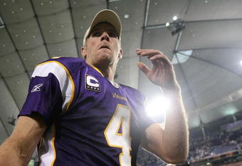 MINNEAPOLIS - NOVEMBER 22:  Brett Favre #4 of the Minnesota Vikings leaves the field after defeating the Seattle Seahawks at Hubert H. Humphrey Metrodome on November 22, 2009 in Minneapolis, Minnesota.  (Photo by Nick Laham/Getty Images)