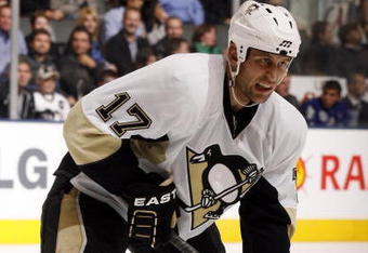 TORONTO - OCTOBER 10:  Mike Rupp #17 of the Pittsburgh Penguins during a NHL game against the Toronto Maple Leafs at the Air Canada Centre on October 10, 2009 in Toronto, Ontario, Canada .  (Photo by Abelimages/Getty Images) 