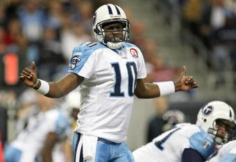 HOUSTON - NOVEMBER 23:  Quarterback Vince Young #10 of the Tennessee Titans calls signals against the Houston Texans on November 23, 2009  at Reliant Stadium in Houston, Texas.  (Photo by Stephen Dunn/Getty Images)
