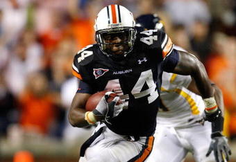 AUBURN, AL - SEPTEMBER 19:  Ben Tate #44 of the Auburn Tigers against the West Virginia Mountaineers at Jordan-Hare Stadium on September 19, 2009 in Auburn, Alabama.  (Photo by Kevin C. Cox/Getty Images)