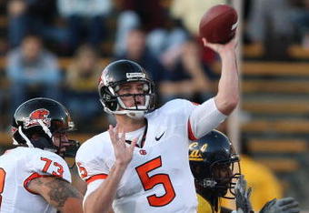 BERKELEY, CA - NOVEMBER 07:  Sean Canfield #5 of the Oregon State Beavers passes against the California Golden Bears at California Memorial Stadium on November 7, 2009 in Berkeley, California.  (Photo by Jed Jacobsohn/Getty Images)