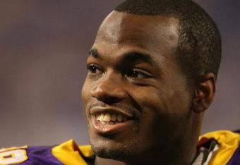 MINNEAPOLIS - NOVEMBER 22:  Adrian Peterson #28 of the Minnesota Vikings prior to the game against the Seattle Seahawks at Hubert H. Humphrey Metrodome on November 22, 2009 in Minneapolis, Minnesota.  (Photo by Nick Laham/Getty Images)