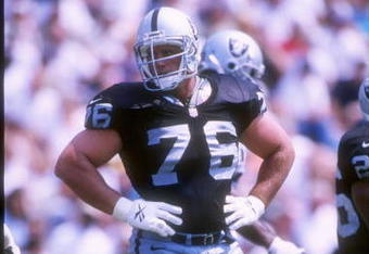31 Aug 1997:  Offensive lineman Steve Wisniewski of the Oakland Raiders looks on during a game against the Tennessee Oilers at the Liberty Bowl in Memphis, Tennessee.  The Oilers won the game in overtime, 24-21. Mandatory Credit: Jonathan Daniel  /Allsport