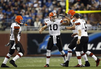 DETROIT, MI - NOVEMBER 22: Brady Quinn #10 of the Cleveland Browns celebrates with teammates after throwing a touchdown pass in the first half against the Detroit Lions at Ford Field on November 22, 2009 in Detroit, Michigan. (Photo by Joe Robbins/Getty Images)