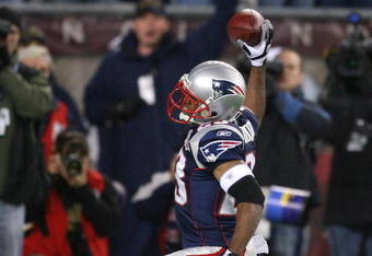 FOXBORO, MA - NOVEMBER 22:  Leigh Bodden #23 of the New England Patriots intercepts  and scores a touchdwon during a game against the New York Jets at Gillette Stadium on November 22, 2009 in Foxboro, Massachusetts. (Photo by Jim Rogash/Getty Images)