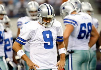 ARLINGTON, TX - NOVEMBER 22:  Quarterback Tony Romo #9 of the Dallas Cowboys at Cowboys Stadium on November 22, 2009 in Arlington, Texas.  (Photo by Ronald Martinez/Getty Images)