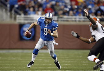 DETROIT, MI - NOVEMBER 22: Matthew Stafford #9 of the Detroit Lions runs with the football against the Cleveland Browns at Ford Field on November 22, 2009 in Detroit, Michigan. The Lions came from behind to defeat the Browns 38-37. (Photo by Joe Robbins/Getty Images)