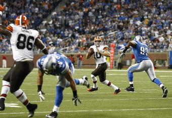 DETROIT, MI - NOVEMBER 22: Brady Quinn #10 of the Cleveland Browns looks to pass the football to Michael Gaines #86 against the Detroit Lions at Ford Field on November 22, 2009 in Detroit, Michigan. The play resulted in a touchdown to put the Browns ahead. The Lions came from behind to defeat the Browns 38-37. (Photo by Joe Robbins/Getty Images)