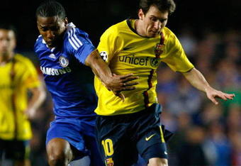 LONDON, ENGLAND - MAY 06:  Lionel Messi of Barcelona battles for the ball with Florent Malouda of Chelsea during the UEFA Champions League Semi Final Second Leg match between Chelsea and Barcelona at Stamford Bridge on May 6, 2009 in London, England.  (Photo by Clive Rose/Getty Images)