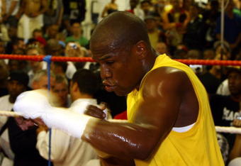LONDON, ENGLAND - MAY 22:  Boxing superstar Floyd Mayweather in his first open workout since coming out of retirement, as he prepares for his fight against Juan Manuel Marquez of Mexico, at Peacock Gym on May 22, 2009 in London, England.  The fight's due to take place on July 18, 2009 at the MGM Grand in Las Vegas, Nevada. (Photo by Julian Finney/Getty Images)