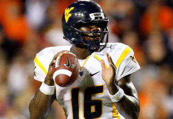 AUBURN, AL - SEPTEMBER 19:  Quarterback Jarrett Brown #16 of the West Virginia Mountaineers against the Auburn Tigers at Jordan-Hare Stadium on September 19, 2009 in Auburn, Alabama.  (Photo by Kevin C. Cox/Getty Images)