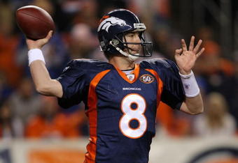 DENVER - NOVEMBER 26:  Quarterback Kyle Orton #8 of the Denver Broncos delivers a pass against the New York Giants during NFL action at Invesco Field at Mile High on November 26, 2009 in Denver, Colorado.  (Photo by Doug Pensinger/Getty Images)