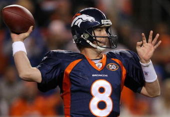 DENVER - NOVEMBER 26:  Quarterback Kyle Orton #8 of the Denver Broncos delivers a pass against the New York Giants during NFL action at Invesco Field at Mile High on November 26, 2009 in Denver, Colorado.  (Photo by Doug Pensinger/Getty Images)