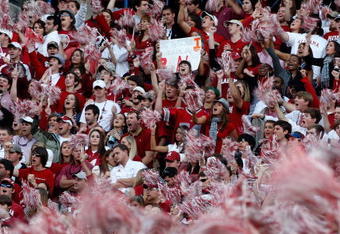 TUSCALOOSA, AL - NOVEMBER 07:  Fans of the Alabama Crimson Tide cheer against the Louisiana State University Tigers at Bryant-Denny Stadium on November 7, 2009 in Tuscaloosa, Alabama.  (Photo by Kevin C. Cox/Getty Images)