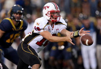 BERKELEY, CA - SEPTEMBER 05:  Chris Turner #10 of the Maryland Terrapins pitches the ball during their game against the California Golden Bears at California Memorial Stadium on September 5, 2009 in Berkeley, California.  (Photo by Ezra Shaw/Getty Images)