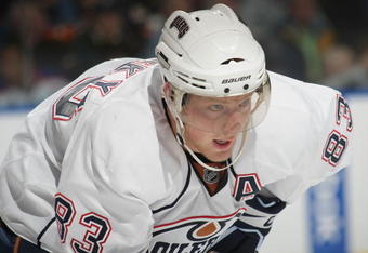 UNIONDALE, NY - NOVEMBER 02:  Ales Hemsky #83 of the Edmonton Oilers skates against the New York Islanders at the Nassau Coliseum on November 2, 2009 in Uniondale, New York.  (Photo by Bruce Bennett/Getty Images)