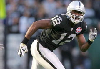 OAKLAND, CA - NOVEMBER 15:  Darrius Heyward-Bey #12 of the Oakland Raiders looks for the ball during their game against the Kansas City Chiefs at Oakland-Alameda County Coliseum on November 15, 2009 in Oakland, California.  (Photo by Ezra Shaw/Getty Images)