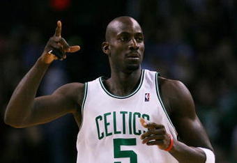 BOSTON - NOVEMBER 20: Kevin Garnett #5 of the Boston Celtics celebrates after a play during the game against the Orlando Magic on November 20, 2009 at the TD Garden in Boston, Massachusetts. NOTE TO USER: User expressly acknowledges and agrees that, by downloading and or using this photograph, User is consenting to the terms and conditions of the Getty Images License Agreement.  (Photo by Elsa/Getty Images)