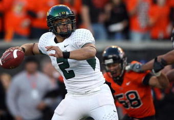 CORVALIS, OR - NOVEMBER 29:  Quarterback Jeremiah Masoli #2 of the Oregon Ducks looks to make a pass play during their game against the Oregon State Beavers at Reser Stadium on November 29, 2008 in Corvalis, Oregon. The Ducks defeated the Beavers 65-38. (Photo by Jonathan Ferrey/Getty Images)
