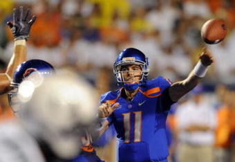 BOISE, ID - SEPTEMBER 3:  Kellen Moore #11 of Boise State throws a pass against the Oregon Ducks in first quarter of the game on September 3, 2009 at Broncos Stadium in Boise, Idaho. (Photo by Steve Dykes/Getty Images)