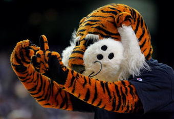 ATLANTA - MARCH 10:  Aubie, the mascot for the Auburn Tigers cheers during a time out in the first round of the SEC Men's Basketball Tournament against the Vanderbilt Commodores at the Georgia Dome on March 10, 2005 in Atlanta, Georgia. (Photo by Streeter Lecka/Getty Images)