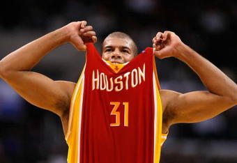 LOS ANGELES, CA - DECEMBER 02:  Shane Battier #31 of the Houston Rockets reacts in the second half against the Los Angeles Clippers at Staples Center on December 2, 2009 in Los Angeles, California. The Rockets defeated the Clippers 102-85. NOTE TO USER: User expressly acknowledges and agrees that, by downloading and/or using this Photograph, user is consenting to the terms and conditions of the Getty Images License Agreement.  (Photo by Jeff Gross/Getty Images)