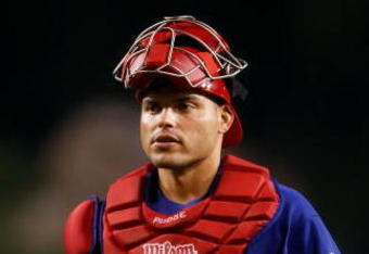 ANAHEIM, CA - SEPTEMBER 29:  Ivan Rodriguez #7 of the Texas Rangers walks back to the dugout against the Los Angeles Angels of Anaheim at Angel Stadium on September 29, 2009 in Anaheim, California.  (Photo by Jeff Gross/Getty Images)