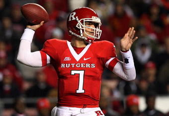 PISCATAWAY, NJ - NOVEMBER 12:  Tom Savage #7 of the Rutgers Scarlet Knights throws a pass against the South Florida Bulls at Rutgers Stadium on November 12, 2009 in Piscataway, New Jersey.  (Photo by Jim McIsaac/Getty Images)