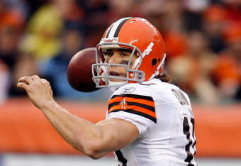 CINCINNATI - NOVEMBER 29:  Brady Quinn #10 of  the Cleveland Browns throws a pass during the NFL game against the Cincinnati Bengals at Paul Brown Stadium on November 29, 2009 in Cincinnati, Ohio.  (Photo by Andy Lyons/Getty Images)