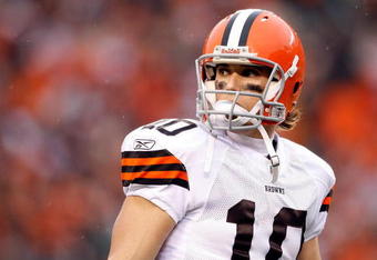 CINCINNATI - NOVEMBER 29:  Brady Quinn #10 of  the Cleveland Browns looks on during the NFL game against the Cincinnati Bengals at Paul Brown Stadium on November 29, 2009 in Cincinnati, Ohio.  (Photo by Andy Lyons/Getty Images)