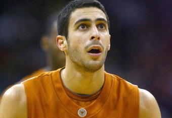 KANSAS CITY, MO - NOVEMBER 24:  Dogus Balbay #4 of the Texas Longhorns looks to make a free throw against the Pittsburgh Panthers during the CBE Classic championship game on November 24, 2009 at Sprint Center in Kansas City, Missouri. (Photo by: Jamie Squire/Getty Images)