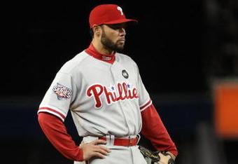 NEW YORK - NOVEMBER 04:  Pedro Feliz #7 of  the Philadelphia Phillies looks on against the New York Yankees in Game Six of the 2009 MLB World Series at Yankee Stadium on November 4, 2009 in the Bronx borough of New York City. The Yankees won 7-3 to win the series 4 games to 2. (Photo by Nick Laham/Getty Images)