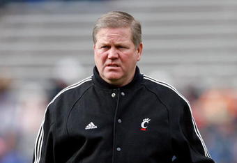 CINCINNATI - NOVEMBER 27:  Brian Kelly the Head Coach of the Cincinnati Bearcats is pictured during the game against the Illinois Fighting Illini at Nippert Stadium on November 27, 2009 in Cincinnati, Ohio.  (Photo by Andy Lyons/Getty Images)