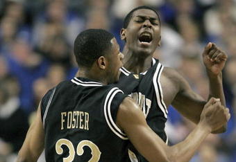 LEXINGTON, KY - JANUARY 20:  Shan Foster #32 and Jermaine Beal #0 of the Vanderbilt Commodores celebrate in the final minutes of their 72-67 victory over the Kentucky Wildcats on January 20, 2007 at Rupp Arena in Lexington, Kentucky.  (Photo by Andy Lyons/Getty Images)
