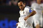 CARSON, CA - OCTOBER 24:  Landon Donovan #10 of the Los Angeles Galaxy paces the ball on the attack during the MLS match against the San Jose Earthquakes at The Home Depot Center on October 24, 2009 in Carson, California. The Galaxy defeated the Earthquakes 2-0.  (Photo by Victor Decolongon/Getty Images)