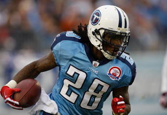 NASHVILLE, TN - NOVEMBER 29:  Chris Johnson #28 of the Tennessee Titans runs with the ball against the Arizona Cardinals during their game at LP Field on November 29, 2009 in Nashville, Tennessee.  (Photo by Streeter Lecka/Getty Images)