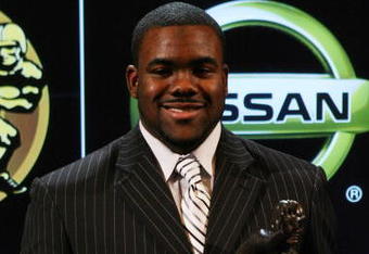 NEW YORK - DECEMBER 12:  Running back Mark Ingram #22 of the Alabama Crimson Tide poses with the Heisman Trophy during a press conference after being named the 75th Heisman Trophy winner at the Marriott Marquis on December 12, 2009 in New York City.  (Photo by Chris Trotman/Getty Images)