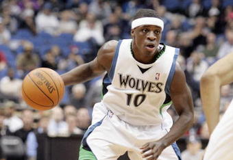MINNEAPOLIS - OCTOBER 28: Jonny Flynn #10 of the Minnesota Timberwolves brings the ball up court against the New Jersey Nets at the Target Center on October 28, 2009 in Minneapolis, Minnesota. The Timberwolves defeated the Nets 95-93. NOTE TO USER: User expressly acknowledges and agrees that, by downloading and or using this photograph, User is consenting to the terms and conditions of the Getty Images License Agreement. (Photo by Genevieve Ross/Getty Images)