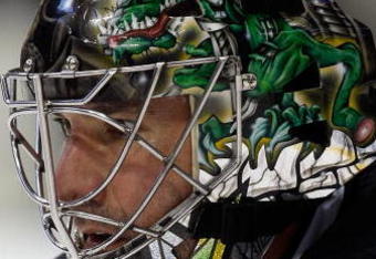DALLAS - NOVEMBER 04:  Goaltender Marty Turco #35 of the Dallas Stars at American Airlines Center on November 4, 2009 in Dallas, Texas.  (Photo by Ronald Martinez/Getty Images)