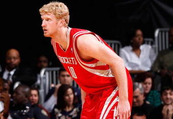 ATLANTA - NOVEMBER 20:  Chase Budinger #10 of the Houston Rockets against the Atlanta Hawks at Philips Arena on November 20, 2009 in Atlanta, Georgia.  NOTE TO USER: User expressly acknowledges and agrees that, by downloading and/or using this Photograph, User is consenting to the terms and conditions of the Getty Images License Agreement.  (Photo by Kevin C. Cox/Getty Images)