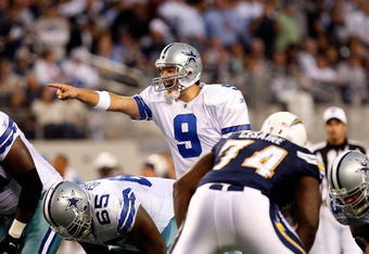 ARLINGTON, TX - DECEMBER 13:  Quarterback Tony Romo #9 of the Dallas Cowboys at Cowboys Stadium on December 13, 2009 in Arlington, Texas.  (Photo by Ronald Martinez/Getty Images)