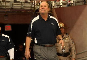 GLENDALE, AZ - DECEMBER 28:  Head coach Mike Holmgren of the Seattle Seahawks walks onto the field for warmups before the game with the Arizona Cardinals on December 28, 2008 at University of Phoenix Stadium in Glendale, Arizona.  (Photo by Stephen Dunn/Getty Images)