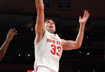 NEW YORK - NOVEMBER 19:  Jon Diebler #33 of the Ohio State Buckeyes goes to the hoop against the North Carolina Tar Heels during their semifinal game of the 2K Sports Classic on  November 19, 2009 at Madison Square Garden in New York City.  (Photo by Jim McIsaac/Getty Images)