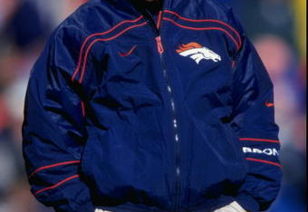 17 Jan 1999:  Offensive Coordinator Gary Kubiak of the Denver Broncos watches during the AFC Championship Game against the New York Jets at Mile High Stadium in Denver, Colorado. The Broncos defeated the Jets 23-10. Mandatory Credit: Brian Bahr  /Allsport