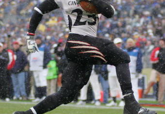 PITTSBURGH - DECEMBER 05:  Isaiah Pead #23 of the Cincinnati Bearcats scores a touchdown in the fourth quarter against the University of Pittsburgh Panthers on December 5, 2009 at Heinz Field in Pittsburgh, Pennsylvania.  (Photo by Jared Wickerham/Getty Images)