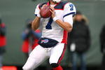 EAST RUTHERFORD, NJ - DECEMBER 14:  JP Losman #7 of The Buffalo Bills drops back to pass against The New York Jets during their game on December 14, 2008 at Giants Stadium in East Rutherford, New Jersey.  (Photo by Al Bello/Getty Images)