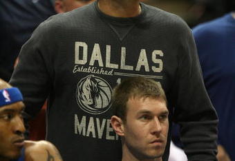 MILWAUKEE - NOVEMBER 16: Owner Mark Cuban of the Dallas Mavericks yells at a referee during a game against the Milwaukee Bucks at the Bradley Center on November 16, 2009 in Milwaukee, Wisconsin. The Mavericks defeated the Bucks 115-113 in overtime.  (Photo by Jonathan Daniel/Getty Images)